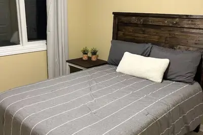 Image de Relaxing quaint full 3 bedroom!