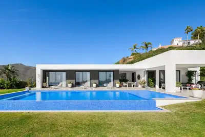 3-Bedroom Hidden Sanctuary in Monte Mayor