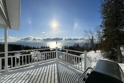 Image de La Chouette Cendrée, Cap-à-l'Aigle, Charlevoix, vue sur le Fleuve Saint-Laurent.