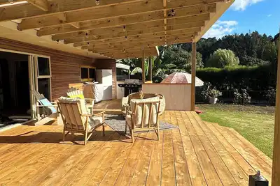 Image de All Decked Out in Beautiful Taupo Bay 2 minute walk to beach and Kids playground