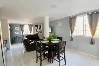 Image de Suite 4 | Safe Area + Parking| 15 min to Sy Border