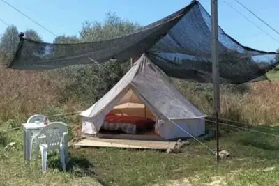 Image de Cozy tent with swimming pool 1 \"Nature lovers\".