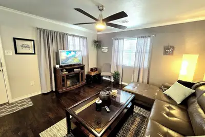 Image de 2-bedroom 1-bath house with WiFi and Washer/Dryer in Borger Tx