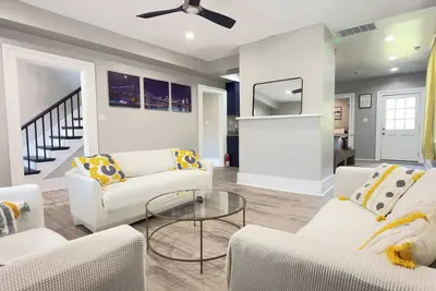 Image de Charming 3-bedroom house with Ac in pleasant Petersburg