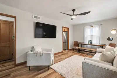 Image de Stylish Home by the Zoo | Near Sanford & Uni`s