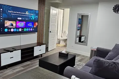 Image de Classy New Legal basement Suite in Rosenthal