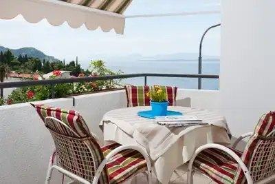 Image de Appartement de deux chambres avec la terrasse et la vue sur le mer Igrane, Makarska (A-25288-a)