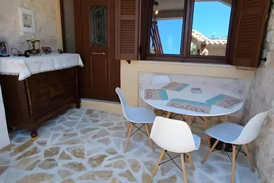 Image de Maison de vacances « Maniaveta's House » avec vue sur la mer, Wi-Fi et climatisation