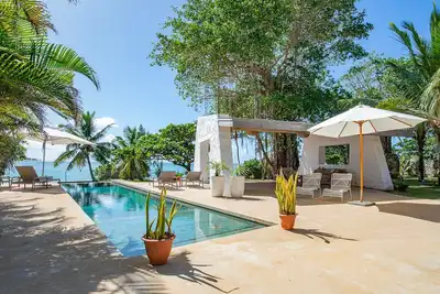 Image de Fleur de Sel, piscine, accès mer & personnel
