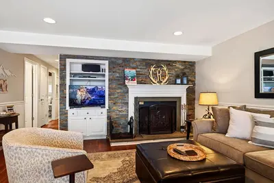 Image de Eagles Court 41 with Wintergreen Advantage