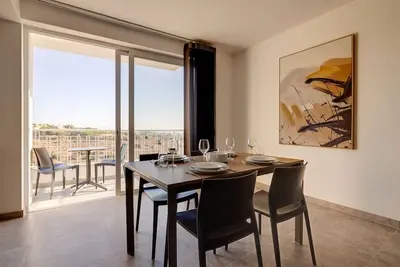 Image de 2 bedroom flat with balcony, valley views Karp1-8