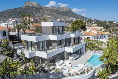Image de Villa in Calpe, 10 min from the beach and the city, 2 swimming pools (1 heated)