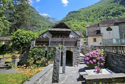 Image de Lovingly furnished Ticino vacation home Maggia Valley - ideal for hiking enthusiasts