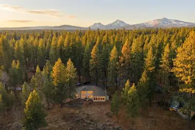 Image de Black Butte Ranch with access to shared pool & spa