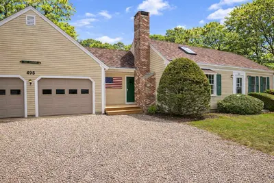 Image de Game Room, Cozy & Mins to Beaches!