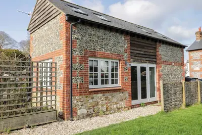 Image de The Barn At Myrtle Cottage, pet friendly, with a garden in Aldbourne