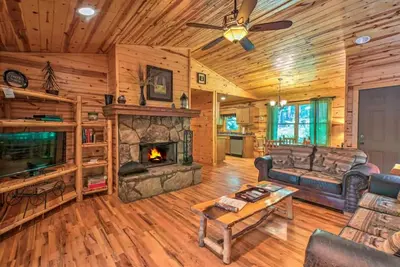 Image de Georgia Peach! Min to Helen & Hiking!