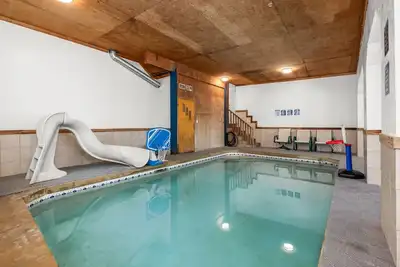 Image de Private Indoor Pool/Ht | Sleeps 16 | Game Room