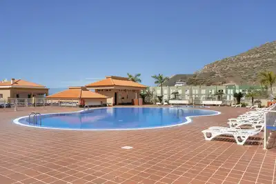 Image de Maison de vacances 'Chasna Sunset' avec piscine partagée, terrasse privée et Wi-Fi