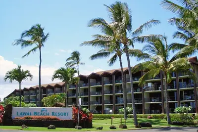 Image de 2 Lawai Beach Resort, Pool, Beachfront, Balcony!