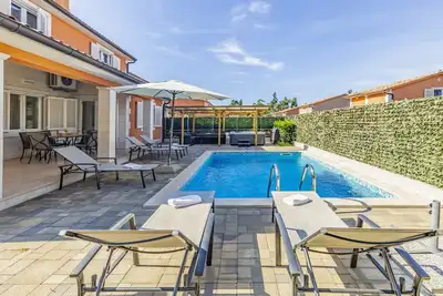 Image de Lotus Elite Villa with Pool & Jacuzzi 8