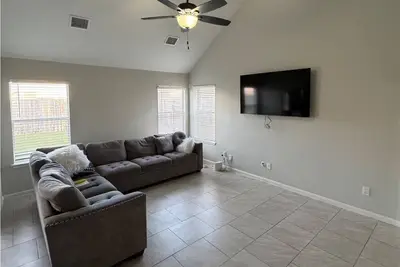 Image de Modern Home • Peaceful & Family Friendly 290/1960