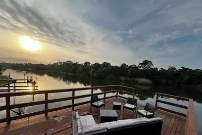 Image de Cozy 1-bedroom apartment on the bayou