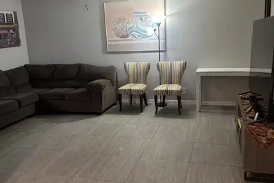 Image de Spacious 4-bedroom 2 Bath remodel House - College Station with Ac for comfort