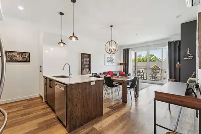 Image de ⛰️ Bromont Mountain Living |31+ Nights | Turnkey 2br Condo | Underground Parking