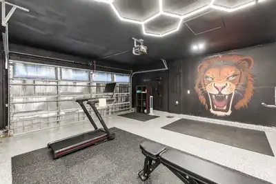 Image de Lions Den -Gym-Dog Friendly- Walkable Community- Close to Monroe and Wingate