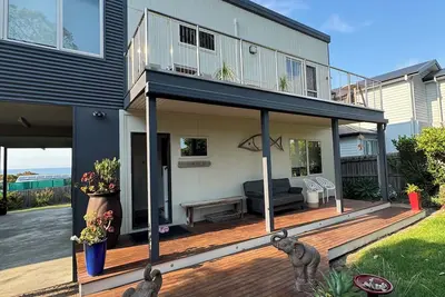 Image de C Views- stunning River and Ocean Views