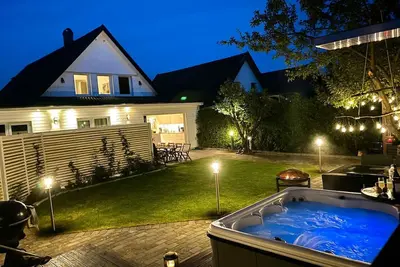 Image de White House Group Home with Hot Tub, Fireplace, Fast WiFi near Malmö & Lund