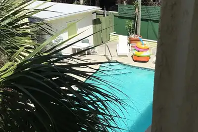 Image de Penguins on the Beach 2br Steps to Beach & Downtown, pool, Unit 7