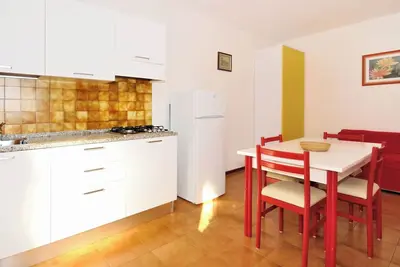 Image de Joli appartement pour 4 personnes avec Wifi, climatisation, Tv, terrasse et animaux admis