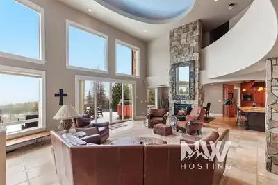 Image de Nw Tuscan Retreat — 180° Vistas & Private Hot Tub