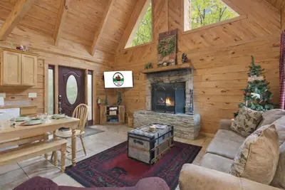 Image de Little Bear Cabin • Hot Tub • Near Thunder Ridge • Sleeps 6