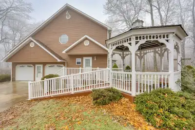 Image de Indoor Hot Tub! Berlin Group Getaway 11 Mi to Golf