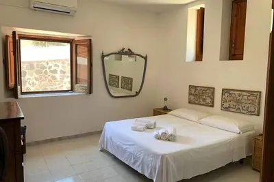 Image de Seaside accommodation, furnished and equipped, within walking distance of the island's living room.