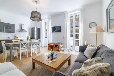 Image de Grand 4 Pièces Central Climatisé - Carré d'Or