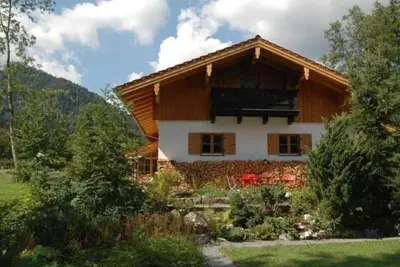 Image de Cozy vacation home with pond near Wendelstein and Schliersee