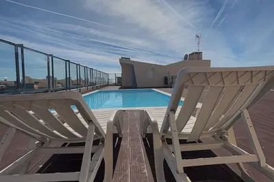 Image de Modern luxury apartment with pool and ocean view