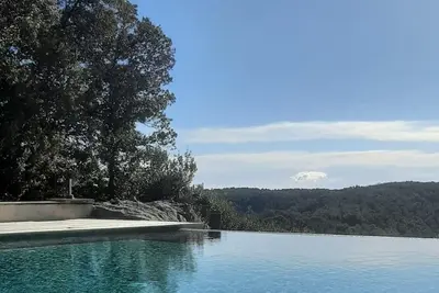 Image de Charmante villa avec piscine et vue panoramique