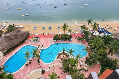 Spectacular View: Beachfront Apartment, La Palapa