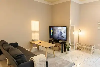 Image de Stylish 2br Suite 2 Queen Beds 15 Min to Yvr