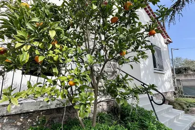 Image de Proche des plages, maison rénovée, idéale pour séjour en famille ou entre amis.