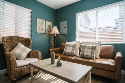 Image de Charming Detached Bungalow in Historic Old Town Monrovia Kingsize Bed！