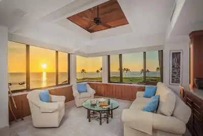 Image de Two Oceanfront Condos Combined! One-of-a-Kind at Mauna Lani Point