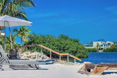 Image de Beach Haven 4bed/2bath open water single family