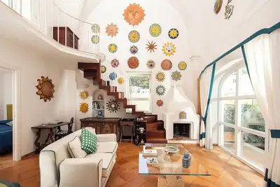 Image de The House of the Sun in the Piazzetta of Capri