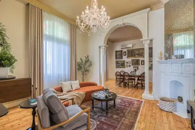 Image de Downtown Glass & Glory Heritage Stay